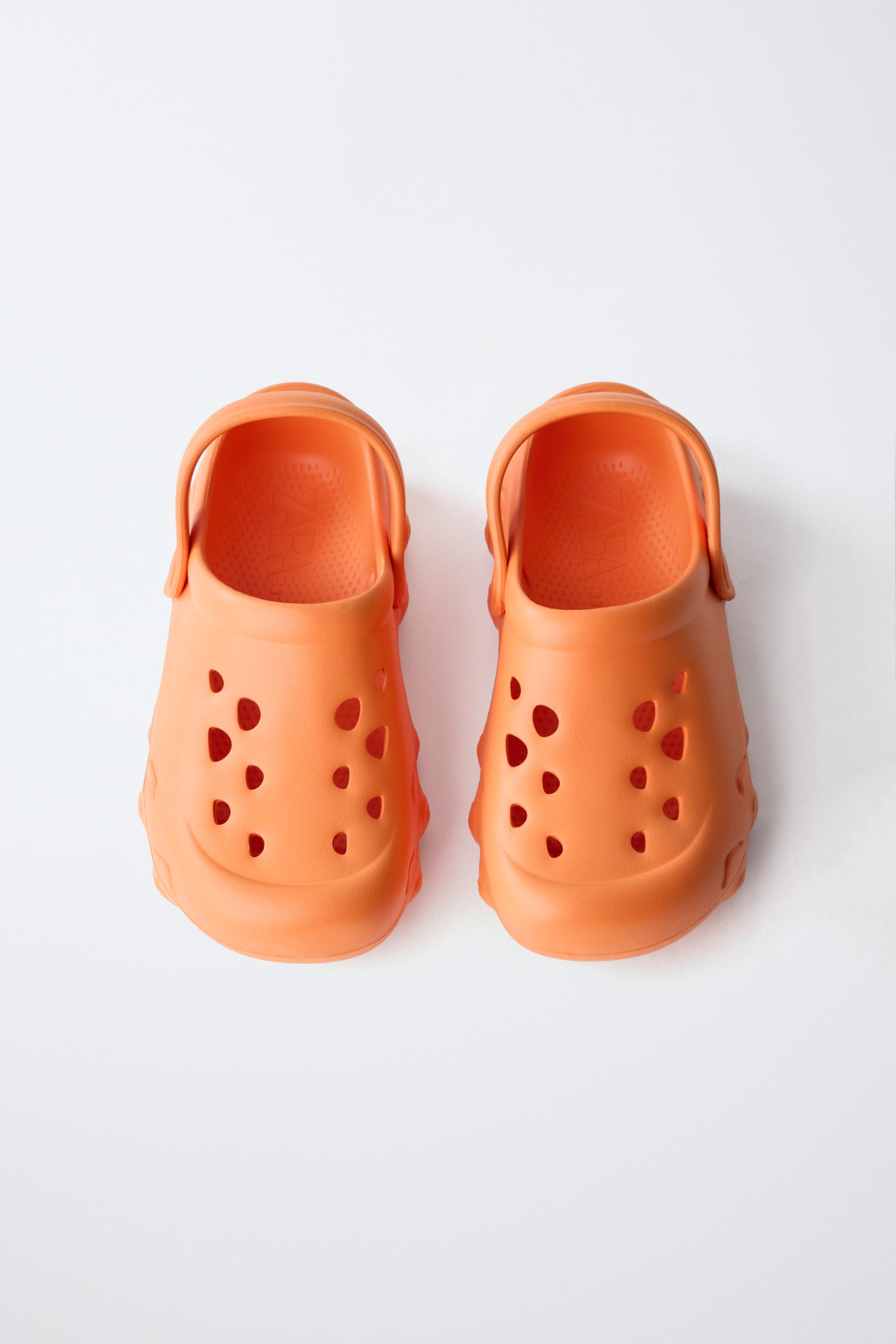 RUBBERIZED SPORT CLOGS